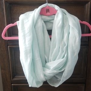 Infinity scarf